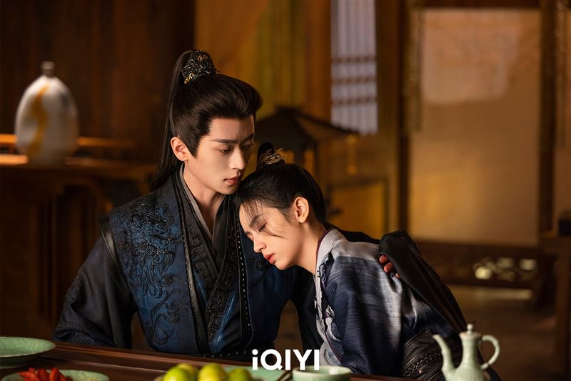 周也、丞磊《錦月如歌》情感炸裂　認「躺船」看星星！熱聊4小時超浪漫