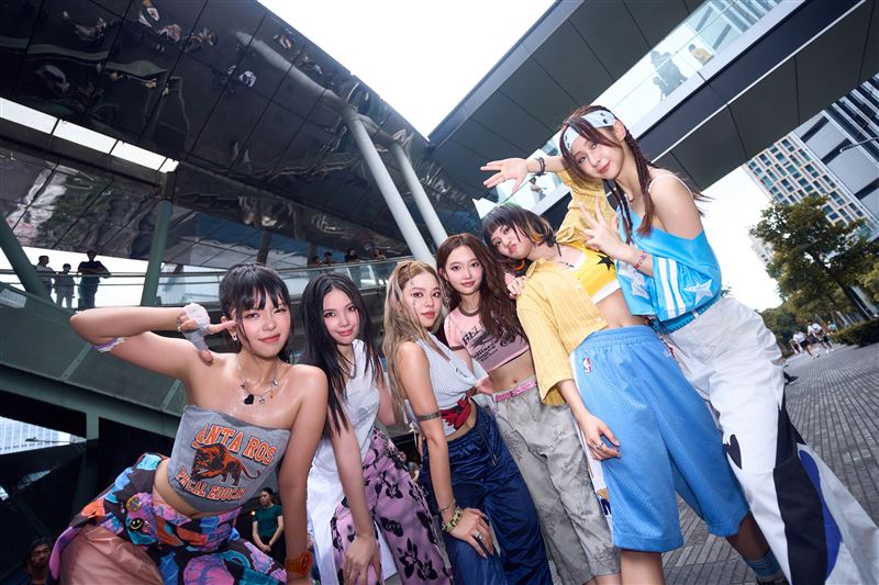 人氣女團全員掛彩！babyMINT「猛跳百萬神曲」她噴淚：久違又感動