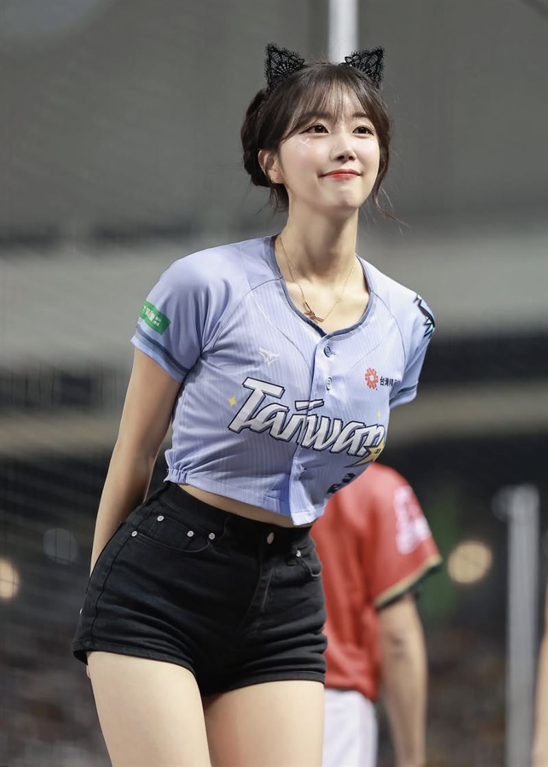 安芝儇遭「工讀生特權索簽」　球迷炸鍋怒轟：花錢都沒這福利