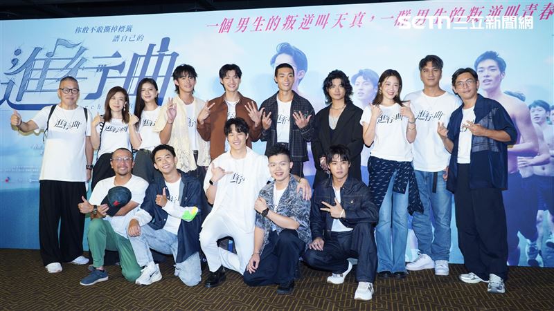 3鮮肉全脫了！壯肌+胸毛超嗨　馬志翔突認親「女兒變同事」