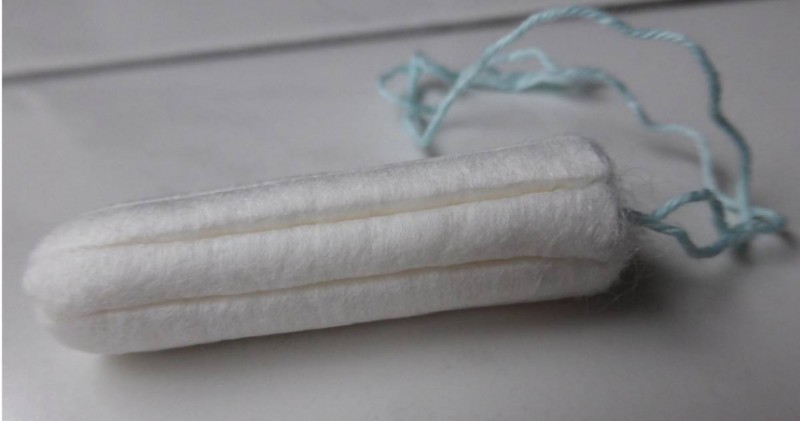 忘了有塞衛生棉條！真人秀女星放體內長達1個月　「妹妹」飄死老鼠味