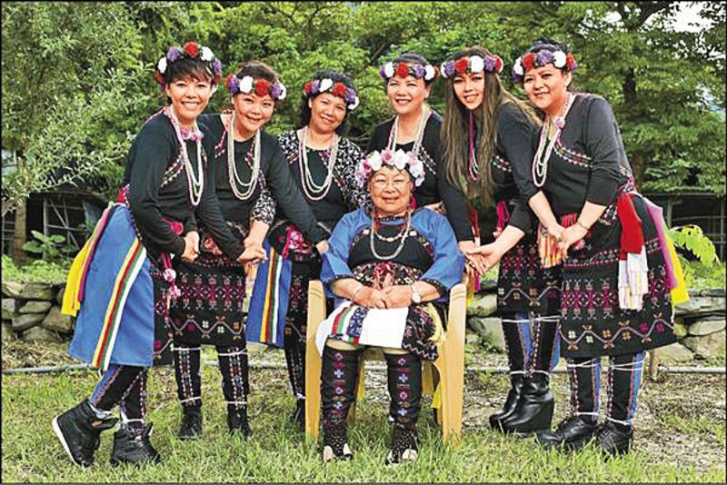 阿妹無限期停工1/2018年神隱近一年 張惠妹陪媽媽對抗癌症病魔