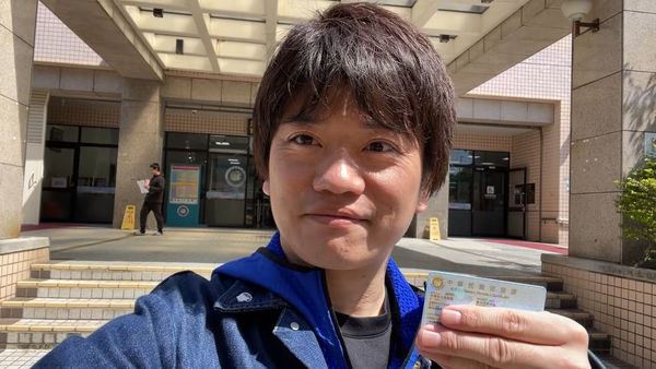 日網紅驚曝「弄丟永久居留證」!結局反轉...他激動喊:台灣真的很安全