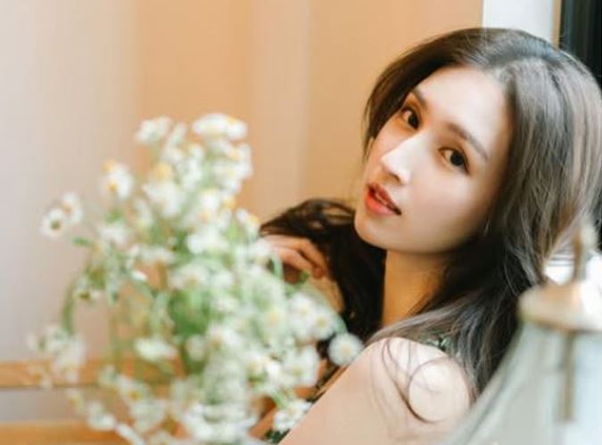 她曾是體操女神,進入娛樂圈後與大51歲的乾爹戀愛,背後推手竟是父親