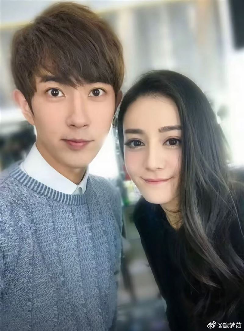 楊冪喜事撞上死訊！「白真死在白淺生日前」惹淚崩　迪麗熱巴也發聲悼念