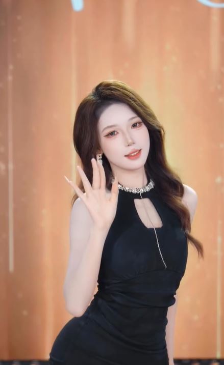 楓葉姐姐才爆真面目！SK月亮湖「舟舟」爆背景最硬　老司機不忍揭內幕