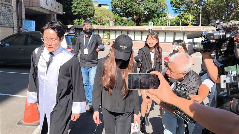 家寧全家出庭僅1人認罪！妹妹「這部位」太搶眼　網瘋喊：有錢養都好