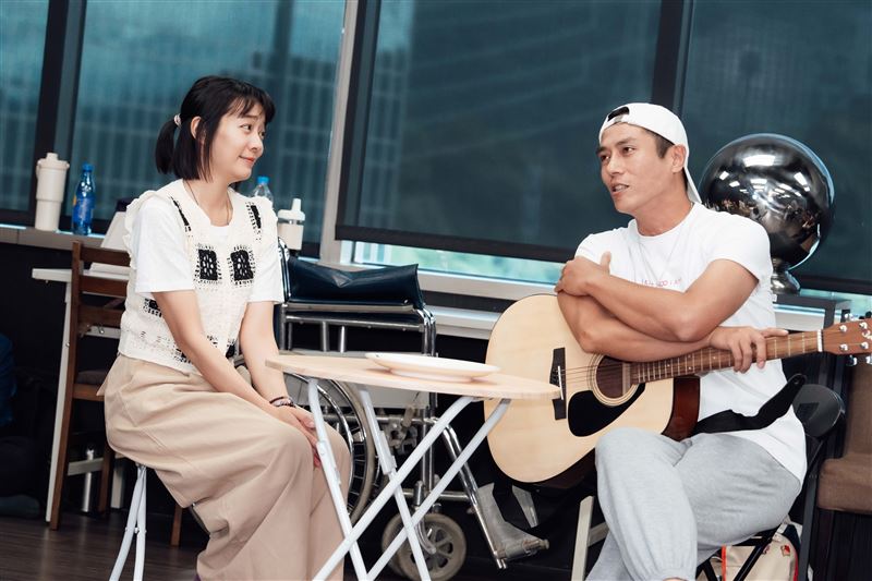 視帝5度入圍！揭「不出席金鐘」真實原因　和老婆好友肉麻談「父女戀」