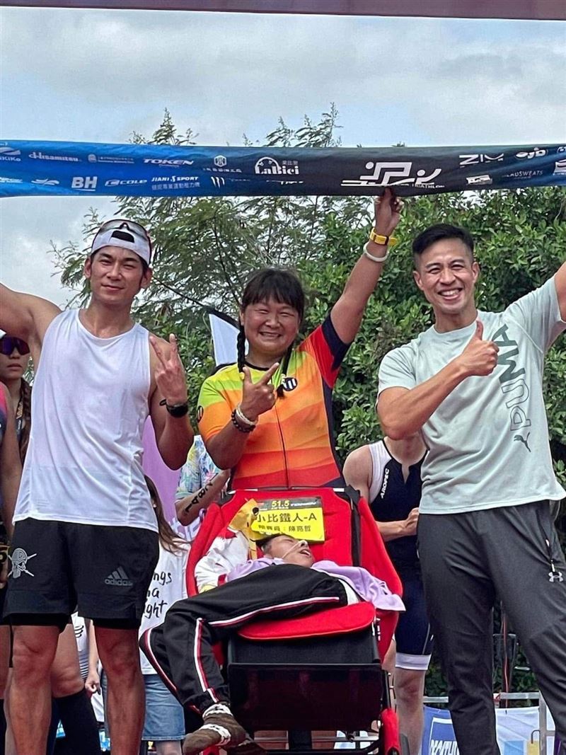 超跑媽媽沉痛宣告腦麻兒小比離世　台8男神曾陪跑三鐵！不忍吐震驚心聲