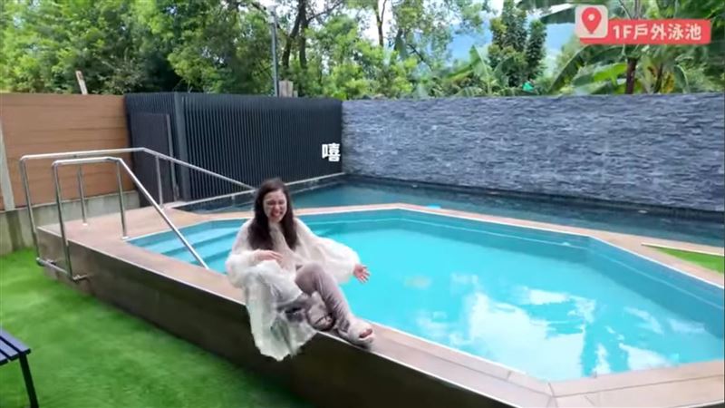 Hold住姐定居花蓮近況曝！入住百坪豪宅　超奢裝潢被拍：戶外泳池＋電梯