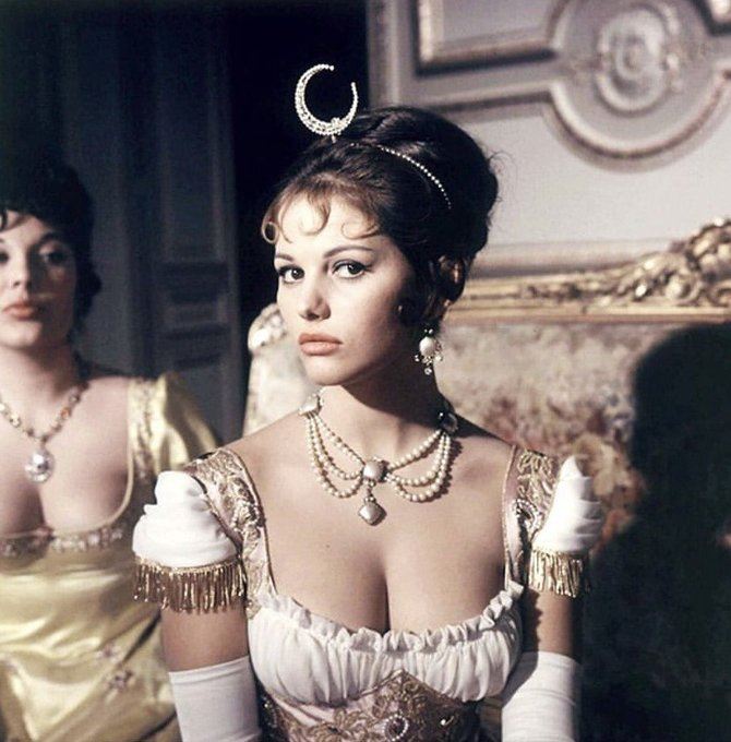 60年代銀幕女神離世！曾遭製片人性侵懷孕　「拍175部電影」成影壇傳奇