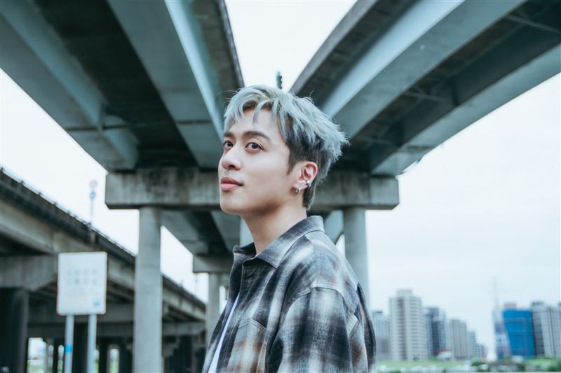 颱風樺加沙狂掃花蓮光復！香港男星「急收假趕來台」悲痛發聲了