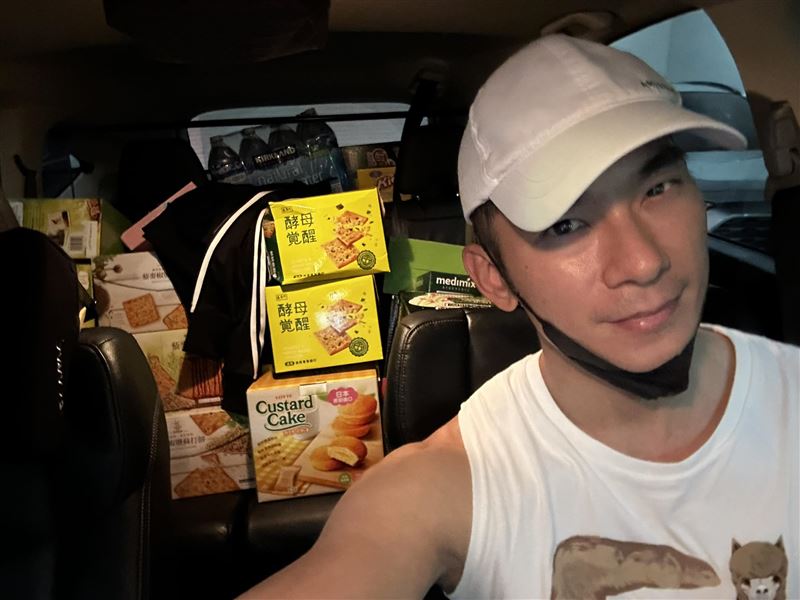 網奔花蓮救災卻因這原因受阻　台8男神氣憤喊7字！親自投入捐物資原因曝