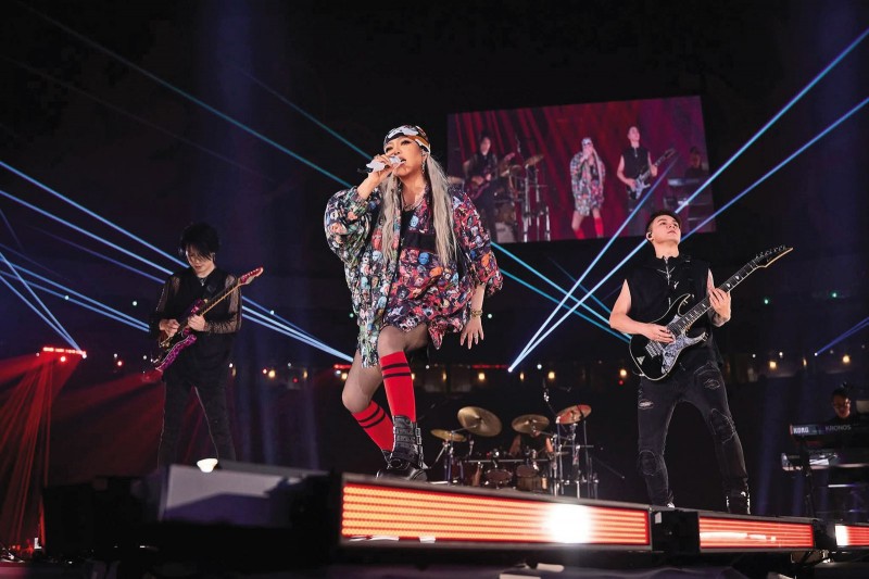 阿妹無限期停工／唱完「大師兄」引退賽無限期閉關　張惠妹只為了陪伴她