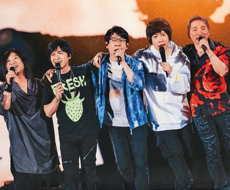 和Ella合唱S.H.E金曲也不行　五月天演唱會影片「重新上架天價曝光」