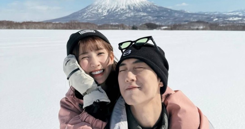 帶娃日常2/范姜彥豐帶愛女看診 女伴同行照料一路到家