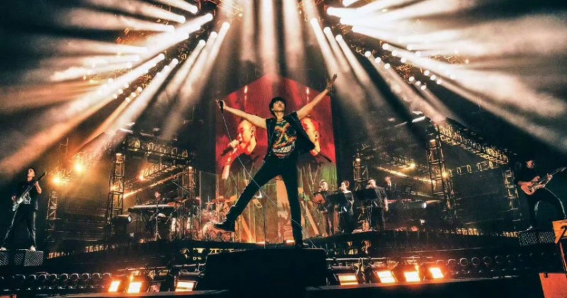 耐心用光／觀眾等嘸人喊退票　蘇見信親揭遲到40分鐘原因