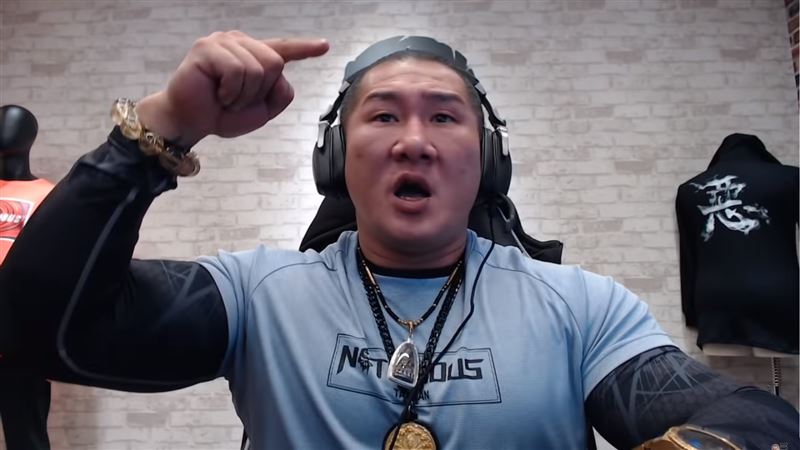 館長口出狂言「鼓吹解放軍來台」！他怒轟：我的3票是投給國民黨了嗎