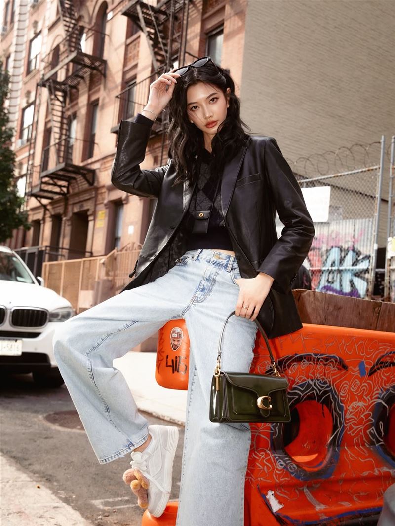 國際名模赴災區遭酸揭真相！網一面倒力挺　她喊謝：最美風景就是你們