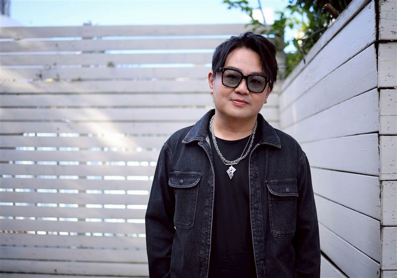 獨家／50歲圓夢發片！資深新人被狠酸「只是有錢玩票」不忍回應了