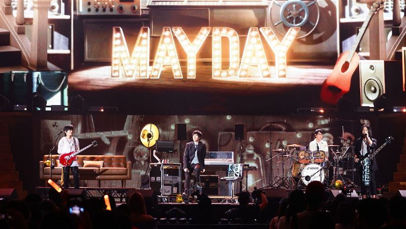 五月天超犀利趴真的少一人！成員石頭缺席　團員們感性這樣說