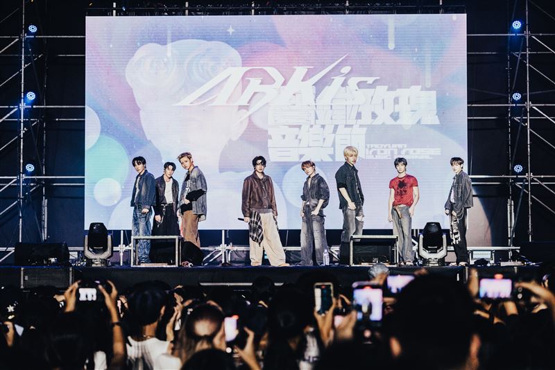 ARKis見面會秒殺！團員親自挑戰「真的搶不到」搶先暴雷驚喜舞台