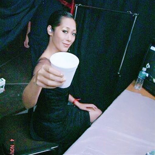 59歲大咖天后驚傳病危搶救！昔消失演藝圈5年　「驚人內幕」曝光