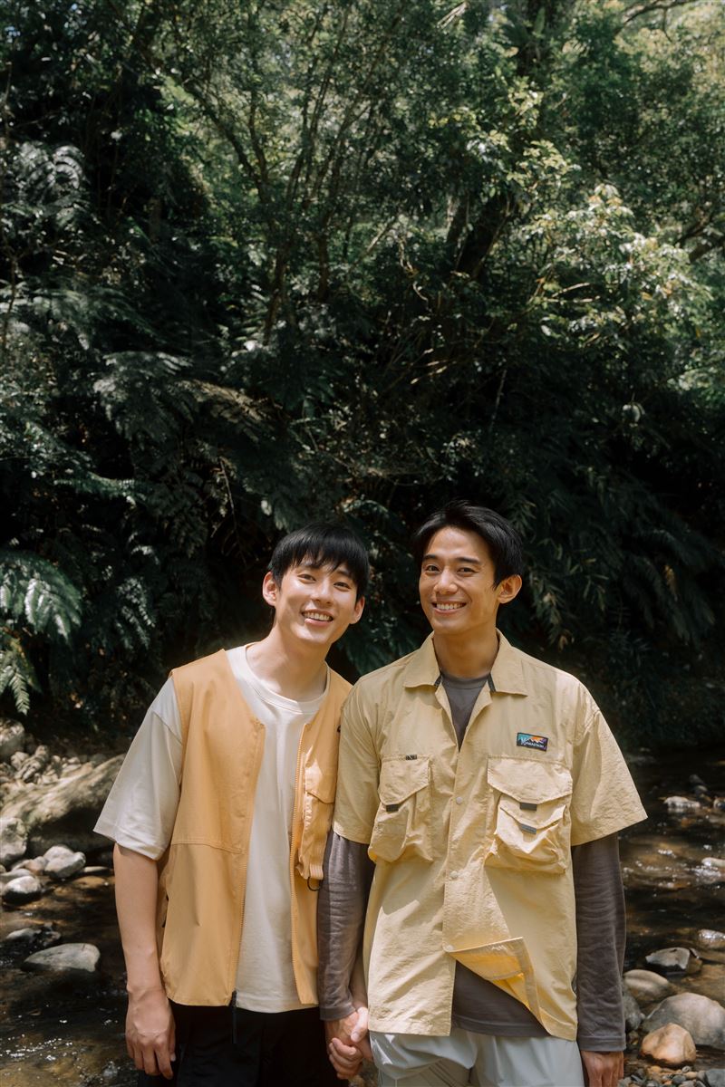 男男CP「浪漫婚禮」畫面曝光　女星當證婚人！興奮「嗑到了」：太有愛