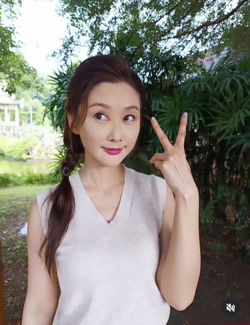 陳珮騏無預警公開24年前嫩照：原來真的老了　對比現況震撼全網