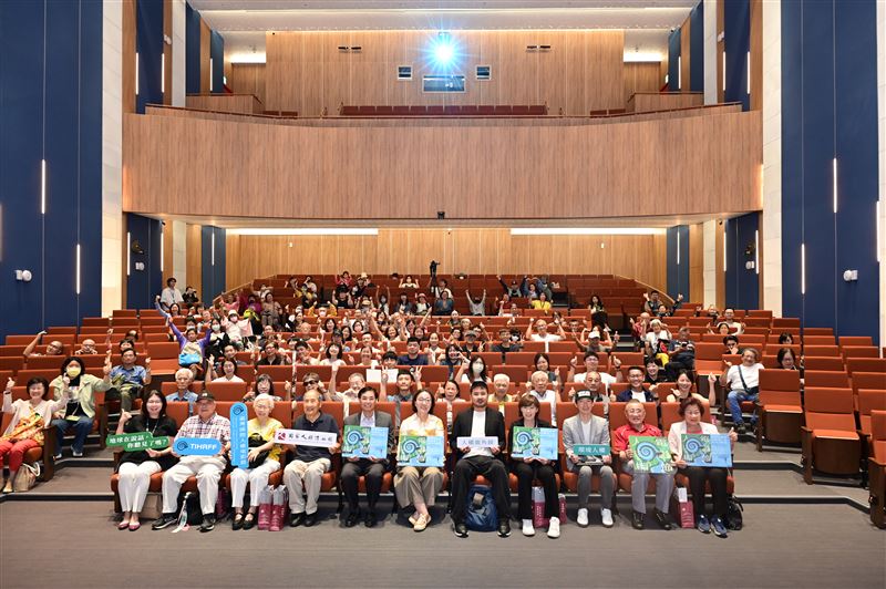 小薰「以肉易肉」給兒吃！《五花肉》還原白色恐怖　勇奪人權電影展首獎