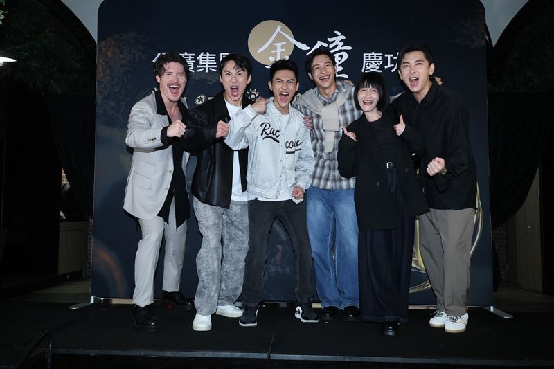 金鐘慶功／《聽海湧》16歲男星「網內互打」奪男配　周厚安：鹿死他手