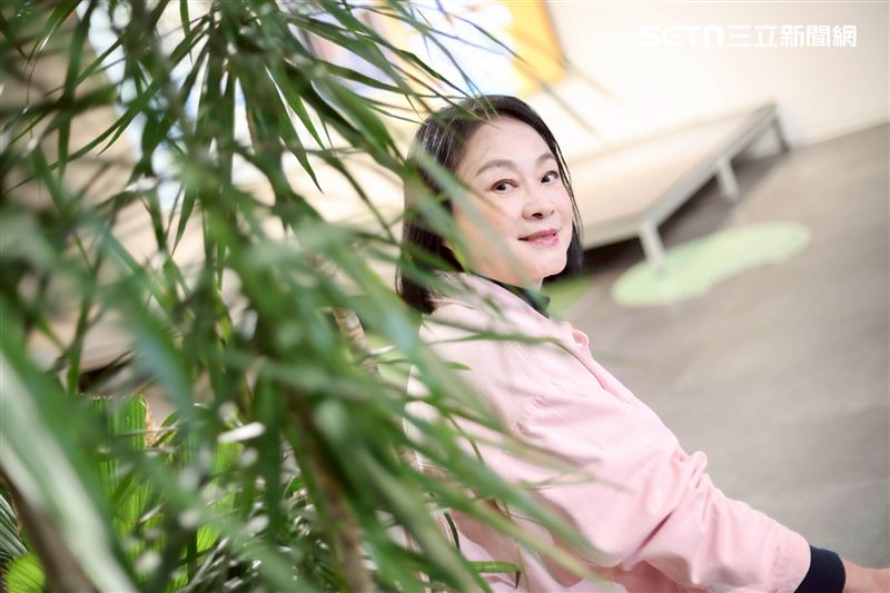 專訪／陸小芬霸氣回歸台劇！笑喊「被雷打到」　消失23年推掉超過20部戲