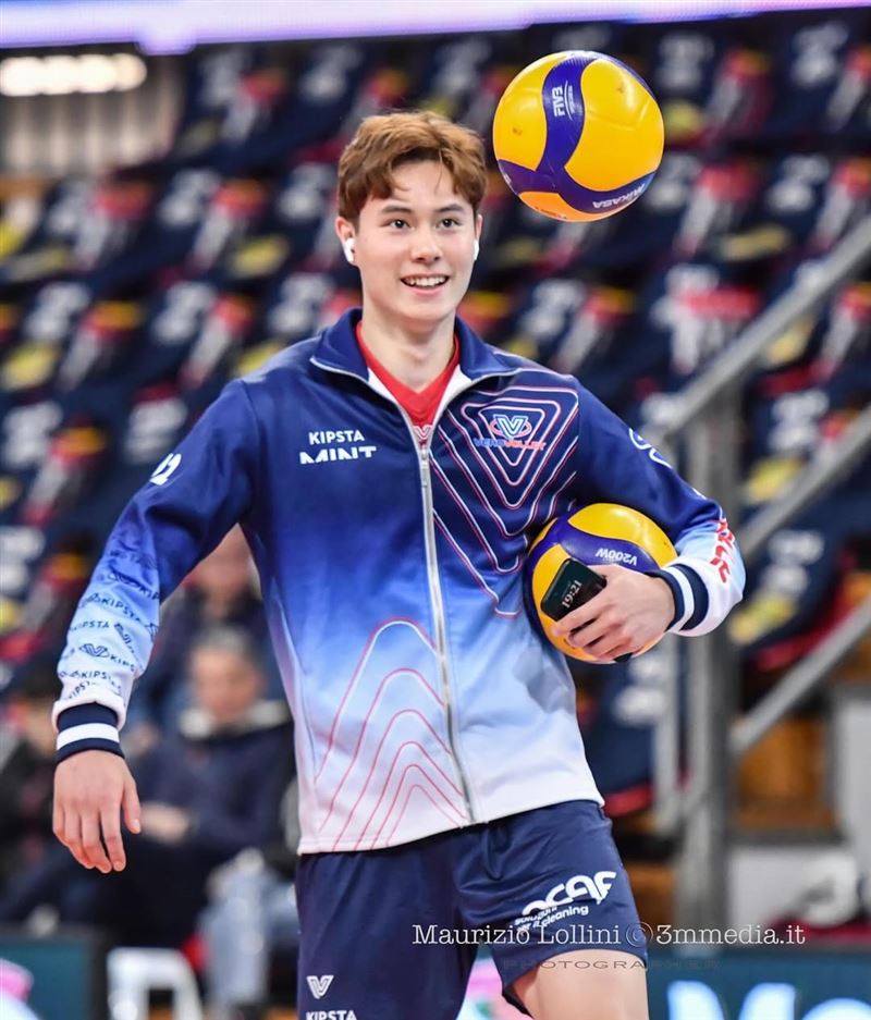 高橋藍爆劈腿河北彩伽!粉絲仍砸2400萬力挺「1萬4千張票早搶光」掀爭議