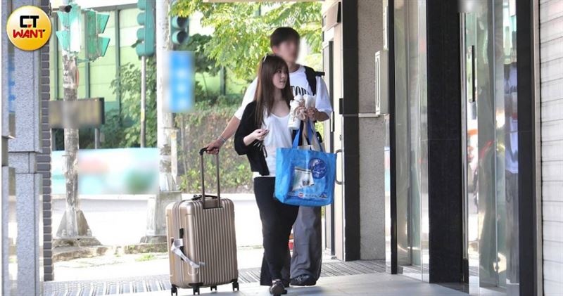 換換愛／情斷大老之子郭方儒　邱偲琹搬家「熱戀韓國歐爸」