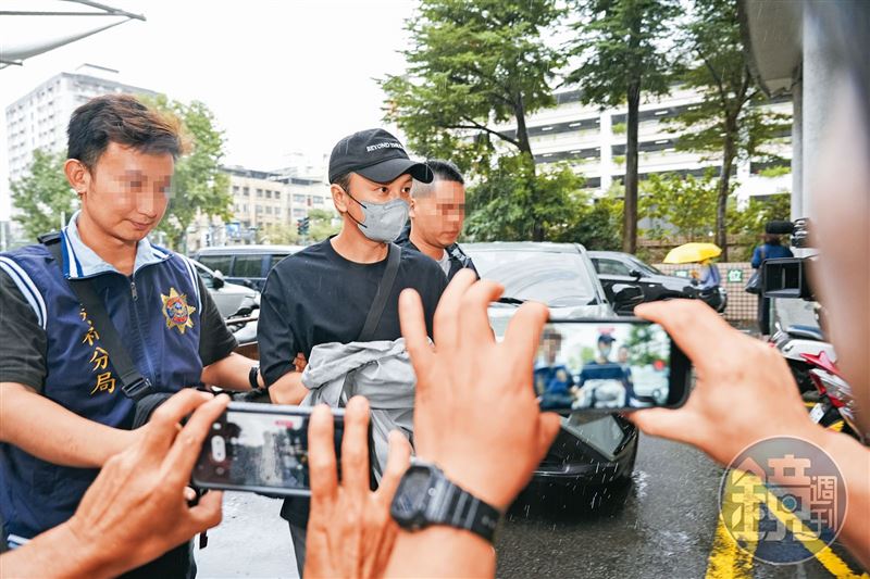 閃兵海嘯恐團滅／慶功宴阿緯稱團員免役「合情合理」3棒神色有異尷尬了