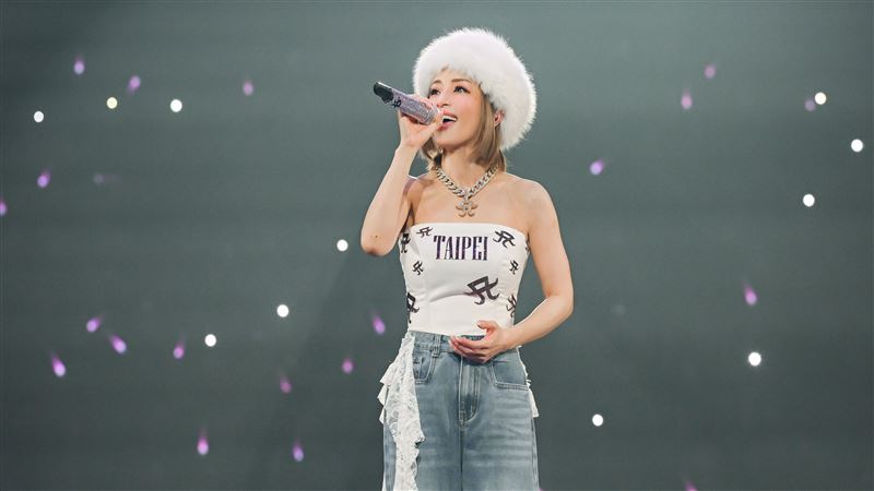 濱崎步演唱會遭取消、大槻真希被趕下台!日網氣炸轟中共:流氓行為