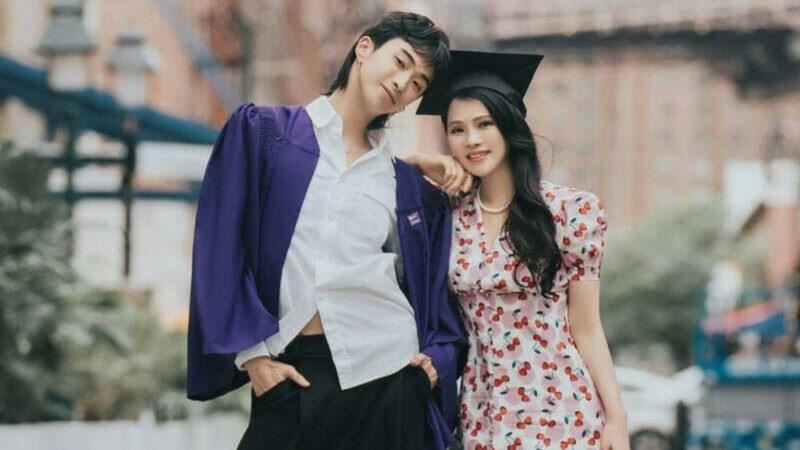 伊能靜母子直播合唱《情非得已》遇「版權警告」 1招回擊笑翻網