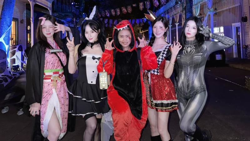 獨家/李晧禎、Mingo、南珉貞、趙娟週萬聖節變裝 她扮蜘蛛人無人認出