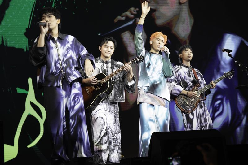 理想混蛋首攻蛋「狂燒4250萬」！雞丁、可沛噴淚：不怎麼簡單