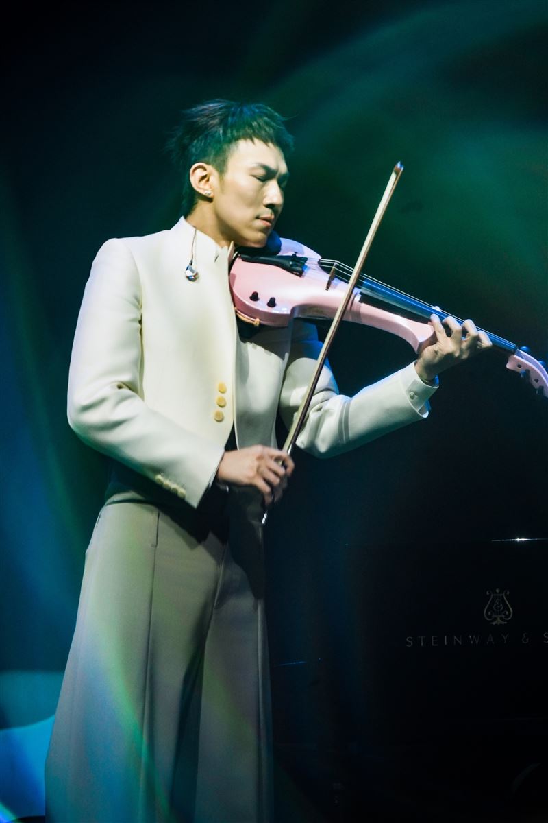 蘇打綠阿龔演出一半！大咖歌王「撞臉青峰」突現身：希望沒添亂