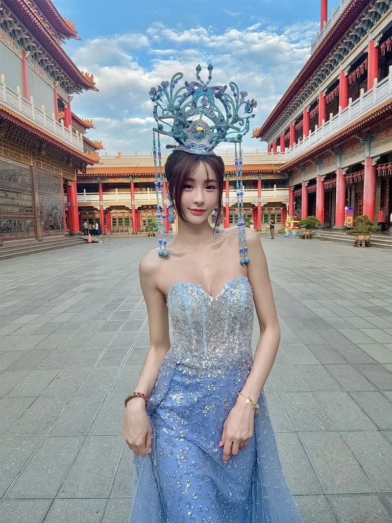 「最辣禮生」雪岑解放!重塑性感靈魂告白:我脫下不是衣服「是害怕」