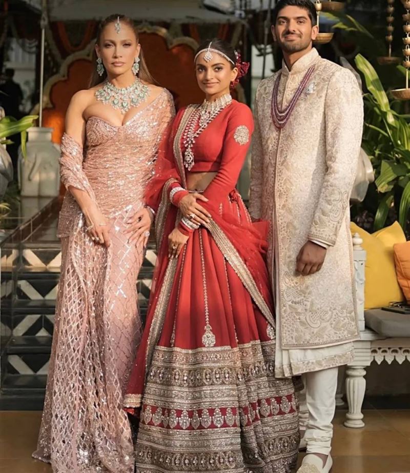 翹臀珍飛印度「當婚禮歌手」！單場酬勞竟有6400萬　新人超狂家世曝光