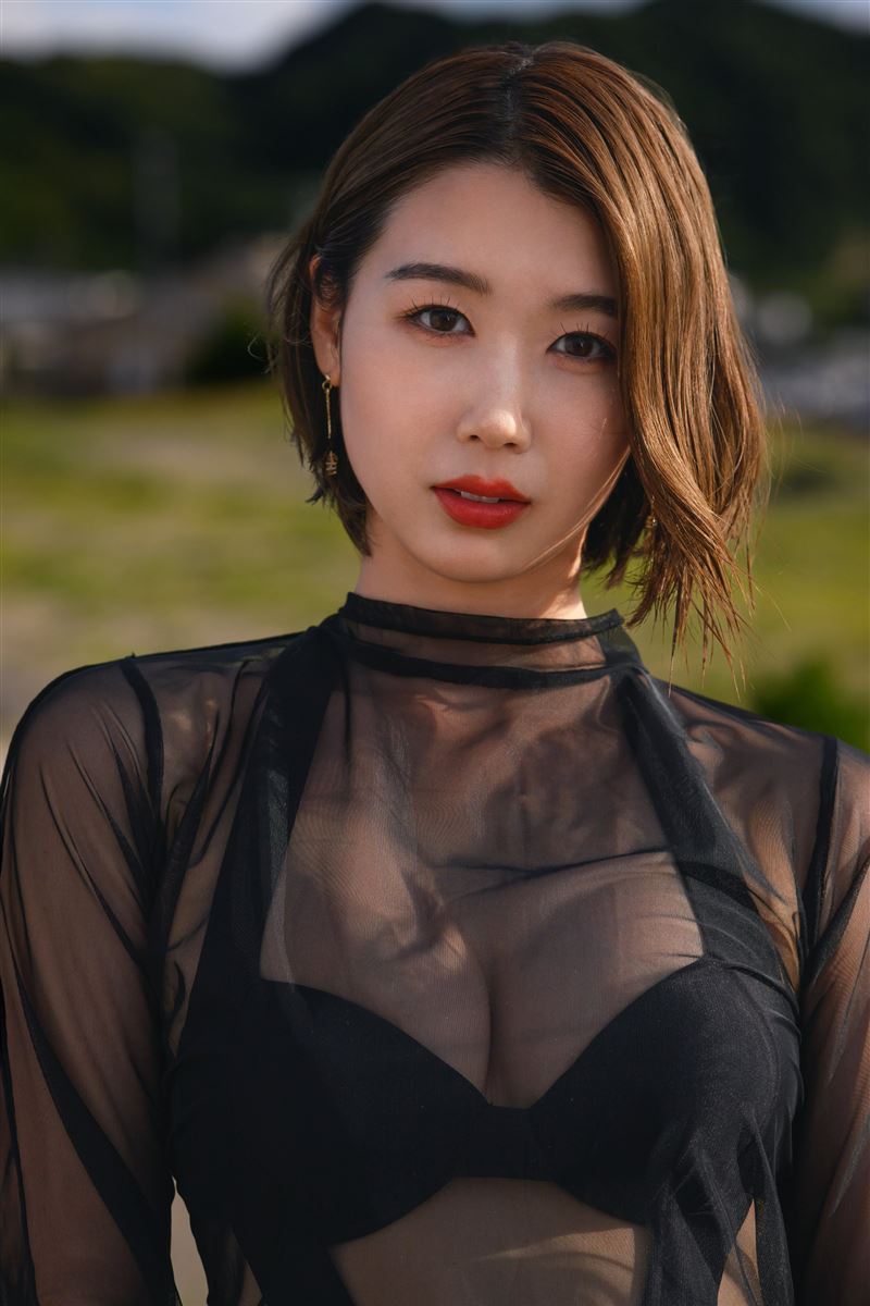 F級人妻出道拍AV！美到讓人凍未條「狂回頭5次」　達人讚：太強大了