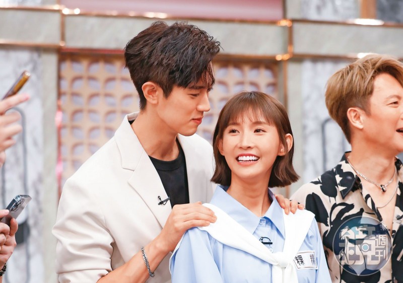 遭粿粿「全方位不倫」羞辱成媽寶男　范姜彥豐握裸體相擁鐵證