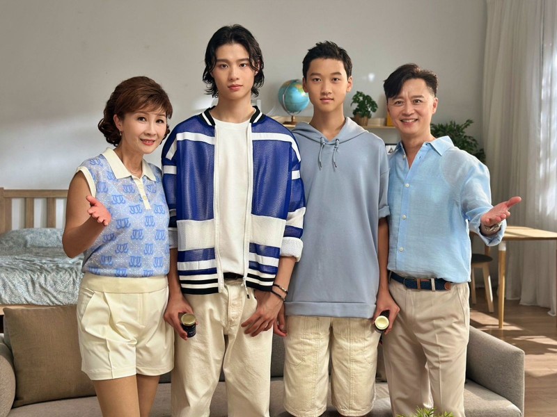 何豪傑與雙兒體型懸殊!188公分兒高顏值首曝光 妻和家馨被質疑DNA