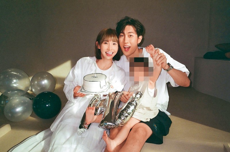 粿粿淚控「孩哭他戴耳機」專家狠打臉 她過去曾認小孩都范姜在帶