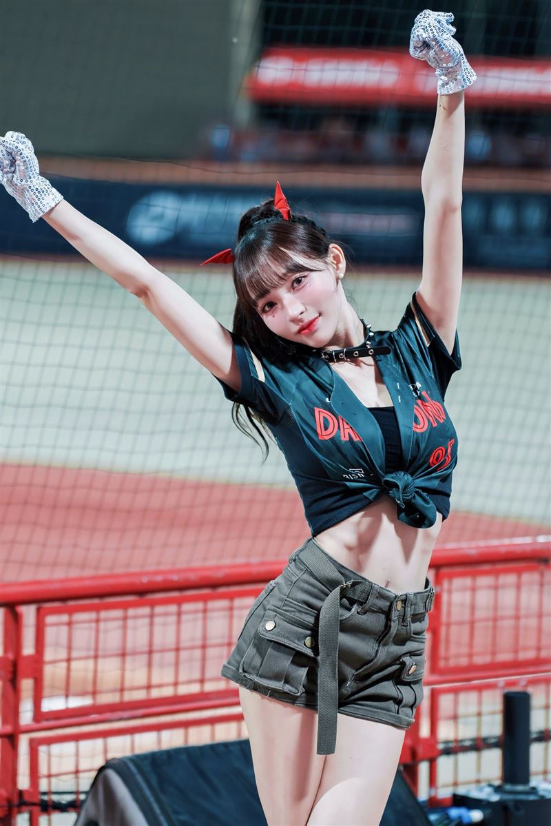 粉絲直球問「為何啦啦隊不穿Nubra?」釣出林襄一句話說破關鍵!