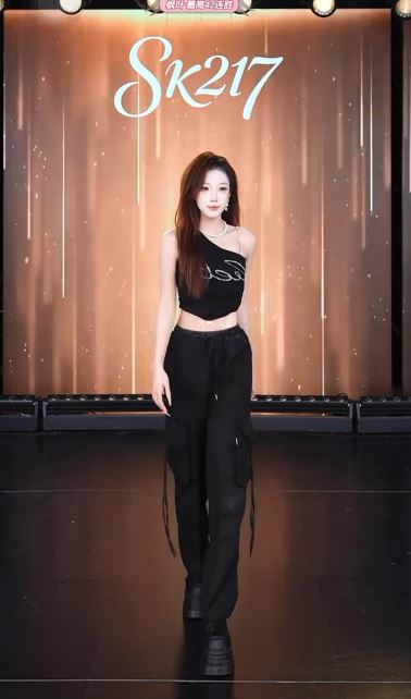 楓葉姐姐真實年齡突遭爆出 尖叫失控不播了!粉絲:出大事