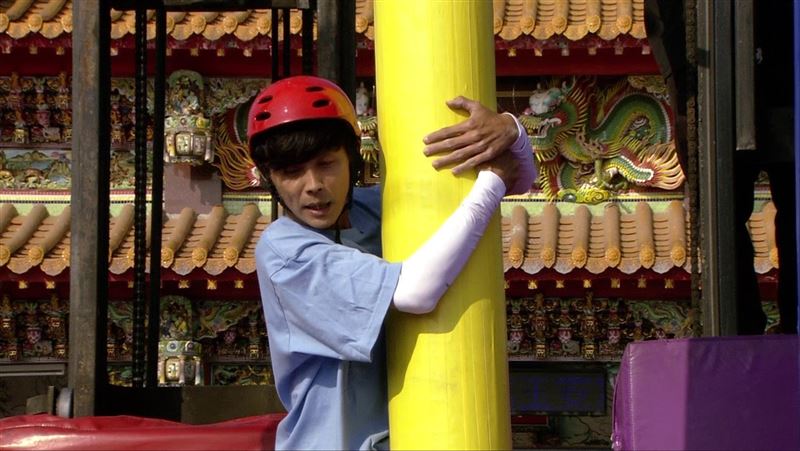 阿翔錄外景出事了 示範時「意外掉落」!驚險過程全被拍