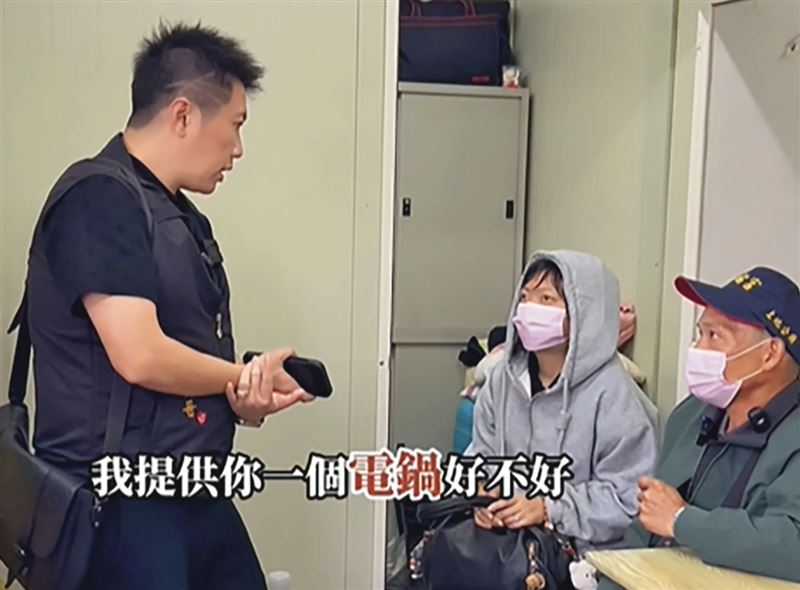 賓賓哥坑粉斂財！「長得抱歉」吃巧克力就能招桃花　荒誕促銷她們都買單